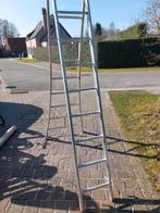 Solide dubbele ladder, Doe-het-zelf en Bouw, Ladders en Trappen, Ophalen, Zo goed als nieuw, Ladder