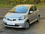 Toyota Aygo 1.0 Essence 2007 airco/cuir préte à immatriculer, Argent ou Gris, Achat, Entreprise, Boîte manuelle