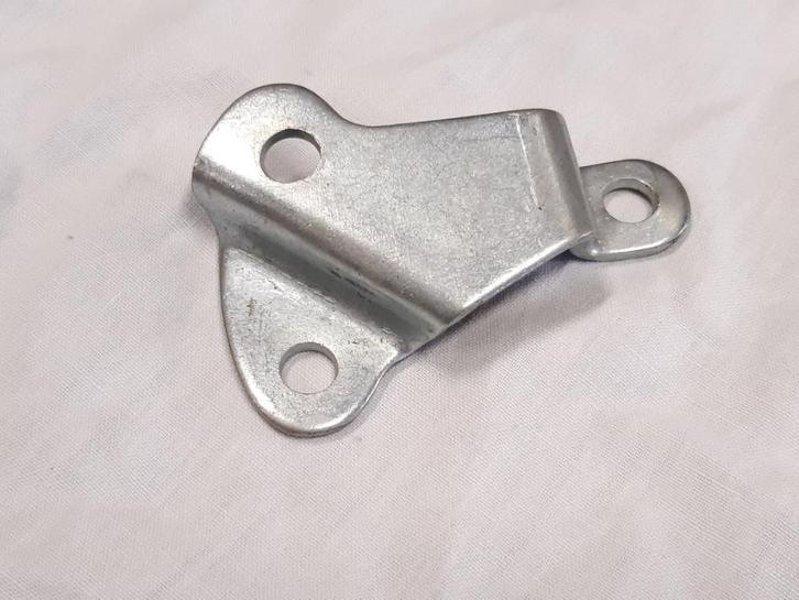 uitlaatbeugel aan versnellingsbak Klassieke Mini Cooper, Auto-onderdelen, Uitlaatsystemen, Mini, Oldtimer onderdelen, Rover, Universele onderdelen