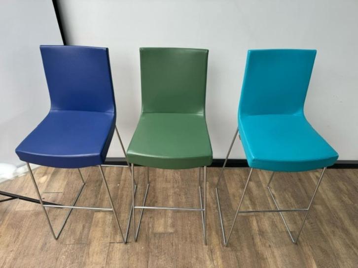 Montis barkrukken blauw paars groen, Huis en Inrichting, Zetels | Voetbanken en poefs, Leer, Ophalen of Verzenden