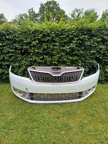 Skoda Rapid Bumper Voorbumper 5JA807221 beschikbaar voor biedingen