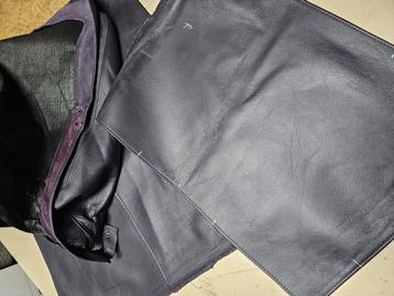 Gratis leder  beschikbaar voor biedingen