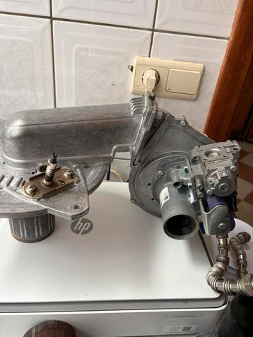Bloc gaz ventilation pour  vaillant ecotec pro et plus, Bricolage & Construction, Enlèvement, Comme neuf