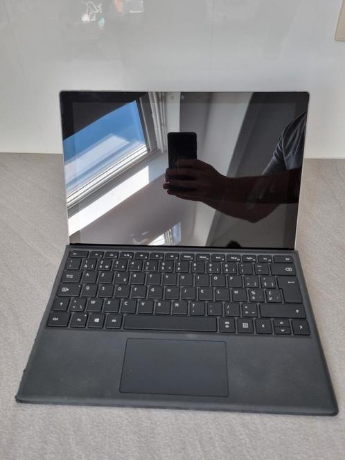 Microsoft Surface Pro i7 en 16 GB RAM, Computers en Software, Windows Tablets, Zo goed als nieuw, 16 GB, Ophalen