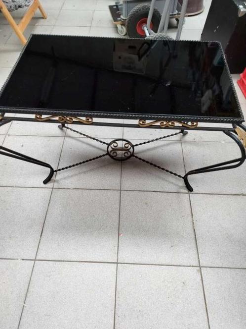 salontafeltje vintage met metalen onderstel, Huis en Inrichting, Tafels | Salontafels, Gebruikt, Minder dan 50 cm, Minder dan 50 cm