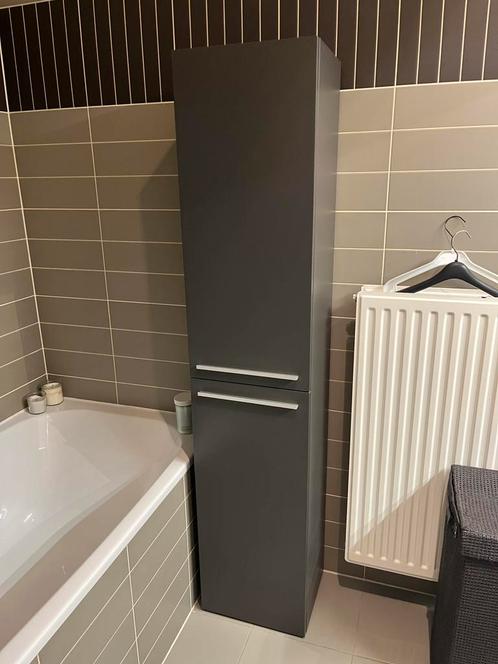 Badkamer kast donkergrijs, Huis en Inrichting, Badkamer | Badkamermeubels, Zo goed als nieuw, (Half)hoge kast, 150 tot 200 cm
