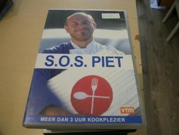 s.o.s. piet    2 verschillende apart te verkrijgen beschikbaar voor biedingen
