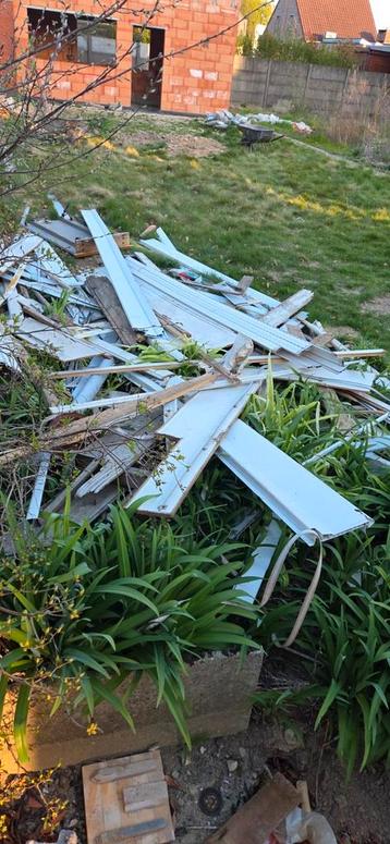 Gratis brandhout  beschikbaar voor biedingen