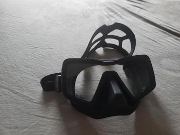 Masque plongée Apnee petit volume omer beuchat, Enlèvement ou Envoi, Comme neuf