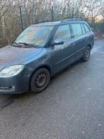 Skoda fabia 1.4tdi diesel année 2009 avec 296.000km export, Argent ou Gris, Achat, Boîte manuelle, Noir