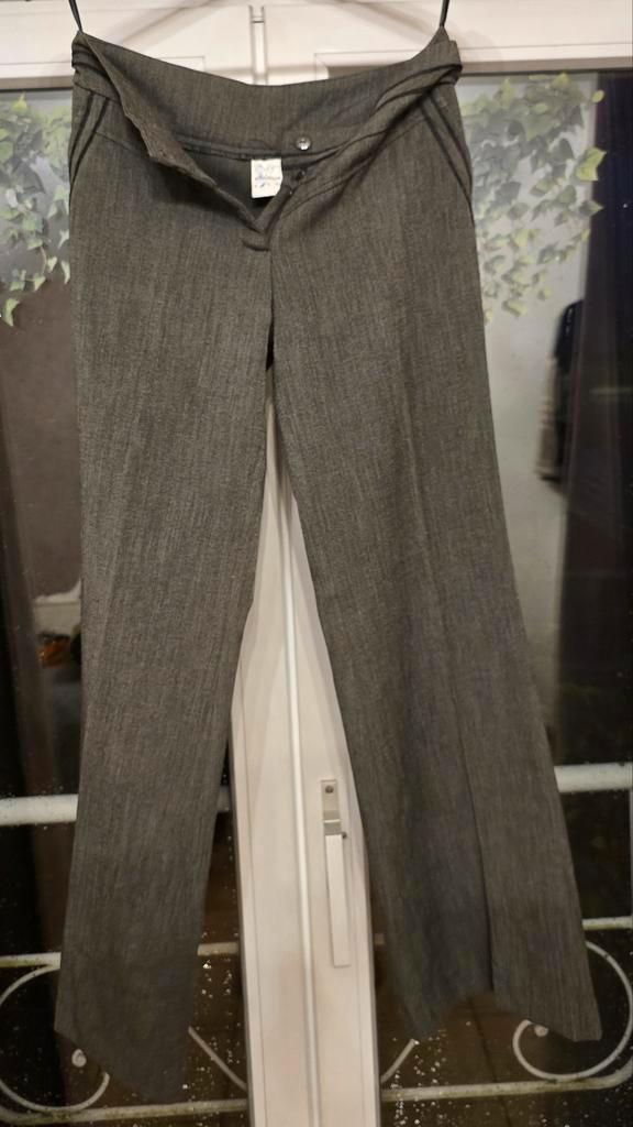 Edyn T.M broek (Flared Cut/Eph Paw), Kleding | Dames, Broeken en Pantalons, Zo goed als nieuw, Grijs, Ophalen