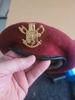 Barret rouge avec plaque d'immatriculation, 3 paires, Collections, Enlèvement ou Envoi