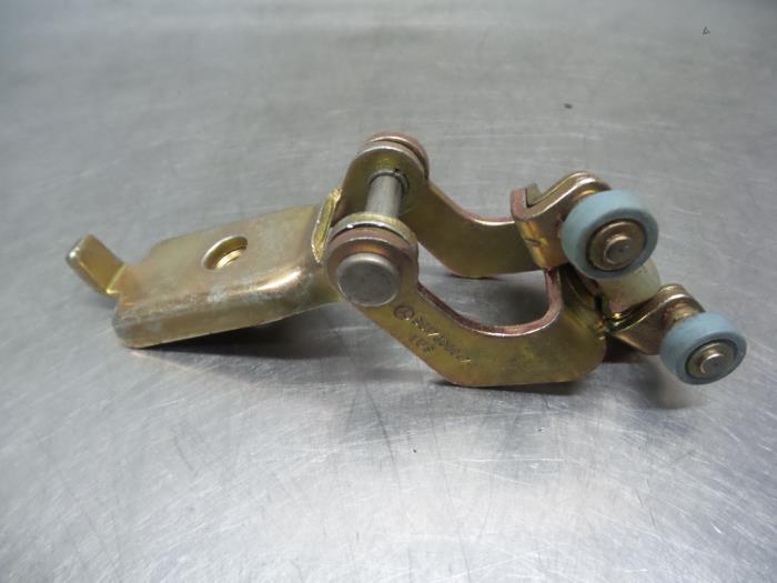 Roulette porte coulissante droite d'un Mercedes Sprinter (Sp, Autos : Pièces & Accessoires, Carrosserie & Tôlerie, Utilisé, 3 mois de garantie