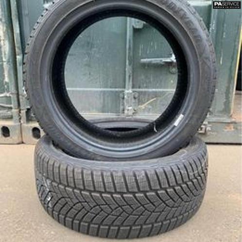 2x Bridgestone 215 45 17 Winterbanden met 8.4 mm, Auto-onderdelen, Banden en Velgen, Velg(en), Gebruikt, Ophalen of Verzenden