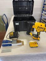 Nagelpistool Dewalt in koffer, Doe-het-zelf en Bouw, Ophalen, Zo goed als nieuw