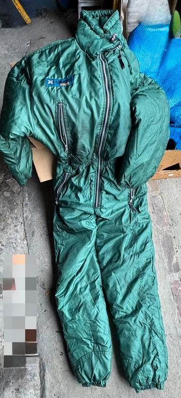 Snowboardpak, skibroeken, skijassen, winterjassen beschikbaar voor biedingen