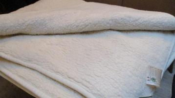 Merino schaapwollen deken beschikbaar voor biedingen