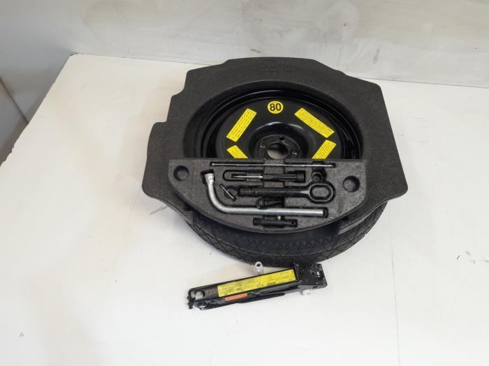 Kit de cric + Roue de secours d'un Audi A8, Autos : Pièces & Accessoires, Autres pièces automobiles, Audi, Utilisé, 3 mois de garantie