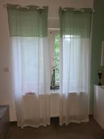 Saliegroen en wit gordijnen 2x 105x220cm, Ophalen of Verzenden, Zo goed als nieuw, Wit