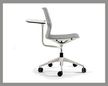 BUREAUSTOEL PROFESSIONEEL DESIGN (prijswinnaar 2017) beschikbaar voor biedingen