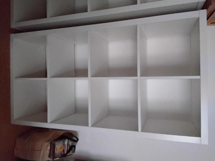 Kallax kast  8 vakken  35 euro heb 9 stuks licht beschadigd, Huis en Inrichting, Kasten | Boekenkasten, Gebruikt, 50 tot 100 cm