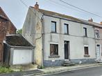 Maison à rénover, 4 chambres, garage et jardin à Velaine, Immo, Huizen en Appartementen te koop, 1000 tot 1500 m², 143765 kWh/jaar
