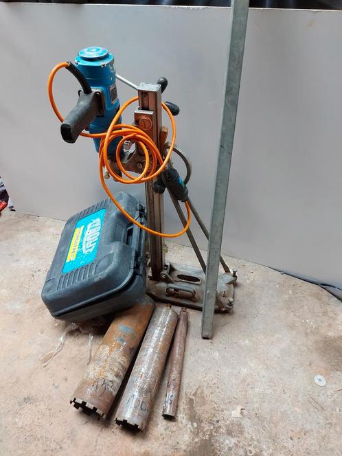 Tyrolit W20N-boormachine op een HCCB-4-frame Tyrolit diamant, Doe-het-zelf en Bouw, Gereedschap | Boormachines, Zo goed als nieuw