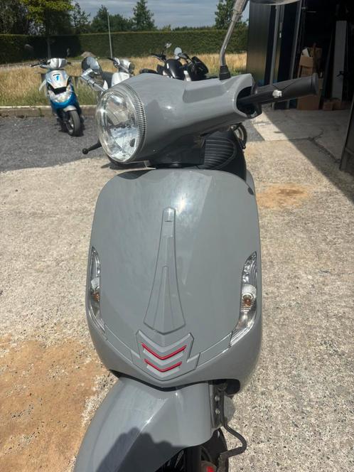 A& b klasse(zonder rijbewijs) vanaf 100€, Fietsen en Brommers, Brommers | Vespa, Zo goed als nieuw, Ophalen