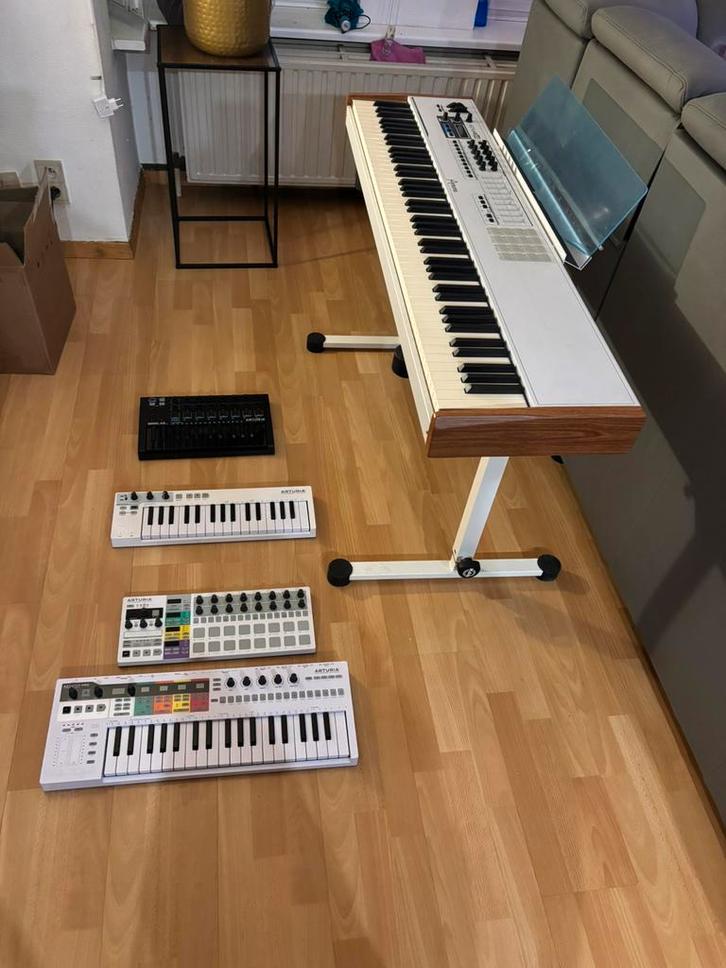 Studio materiaal Arturia/Røde; sequencers,controller…, Musique & Instruments, Claviers, Comme neuf, Enlèvement
