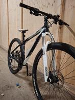 A VENDRE V TT blanc/noir ORBEA ALMA état impeccable, Fietsen en Brommers, Fietsen | Vouwfietsen, 20 inch of meer, Versnellingen