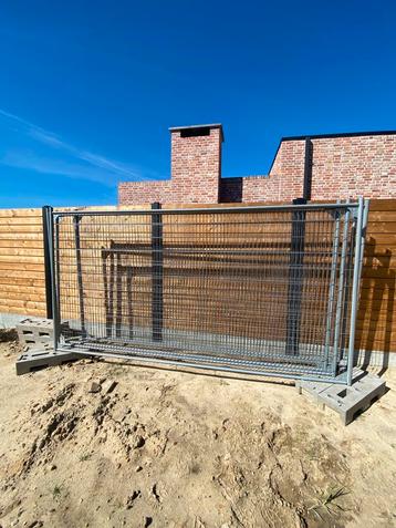 Als nieuw! HERAS bouwhekken, fijnmazig, versterkte hoek beschikbaar voor biedingen