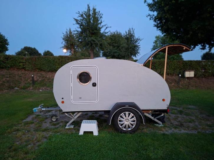 Teardrop Caravan <750kg, Caravans en Kamperen, Caravans, Particulier, tot en met 2, tot 500 kg, tot 4 meter, Disselslot, Openslaande ramen