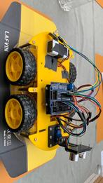 Arduino auto bouwkit 4 motoren, Bluetooth en sensors, Ophalen of Verzenden, Zo goed als nieuw