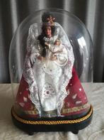 Maria of Madonna onder oude glazen ovale stolp, Enlèvement