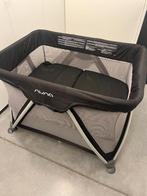 Nuna - baby/Kinder reisbed met uitneembare tussenbodem, Ophalen