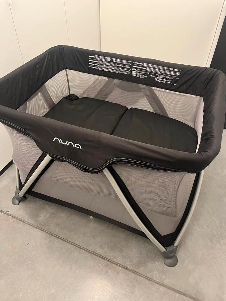 Nuna - baby/Kinder reisbed met uitneembare tussenbodem, Enfants & Bébés, Berceaux & Lits, Enlèvement