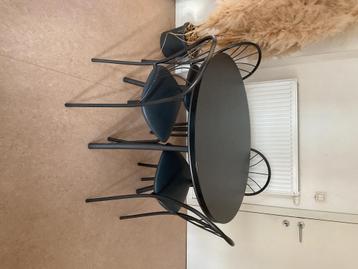 Ensemble salle à manger  beschikbaar voor biedingen