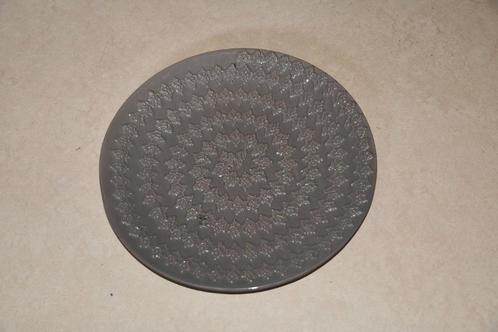 Taupe aardenwerk schaal diameter 34 cm, Maison & Meubles, Accessoires pour la Maison | Plataux & Paniers, Comme neuf, Balance