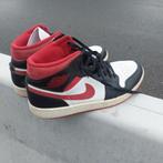 Espadrilles Air Jordan 1 Mid « à bout noir », Nike, Comme neuf, Enlèvement, Blanc