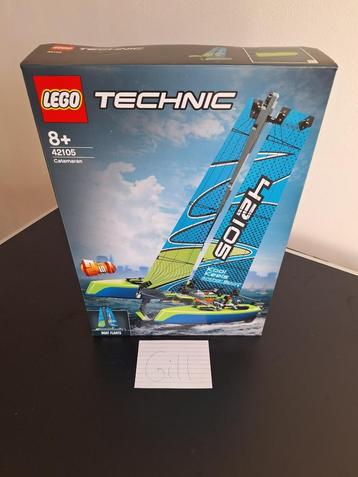 Lego Technic 42105 - Catamaran beschikbaar voor biedingen