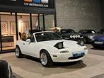 Mazda MX-5 1.6i Miata | MOMO stuur | Verlaagd | Semislicks, Auto's, USB, Zwart, 4 cilinders, Cabriolet