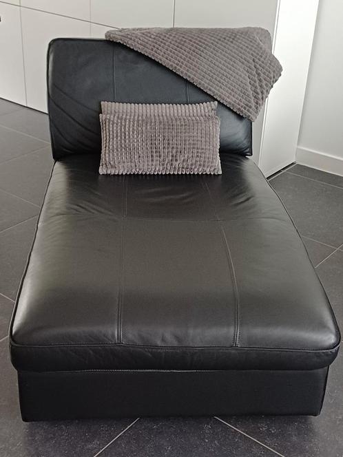 Ikea KIVIK zwartlederen longchair, Huis en Inrichting, Zetels | Zetels en Chaises Longues, Zo goed als nieuw, Ophalen