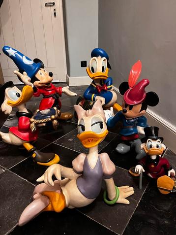 Collectors items original disney figuren beschikbaar voor biedingen
