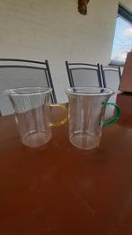 2 theekopjes 2 theeglazen, Enlèvement ou Envoi, Comme neuf, Verre, Tasse(s) et/ou soucoupe(s)