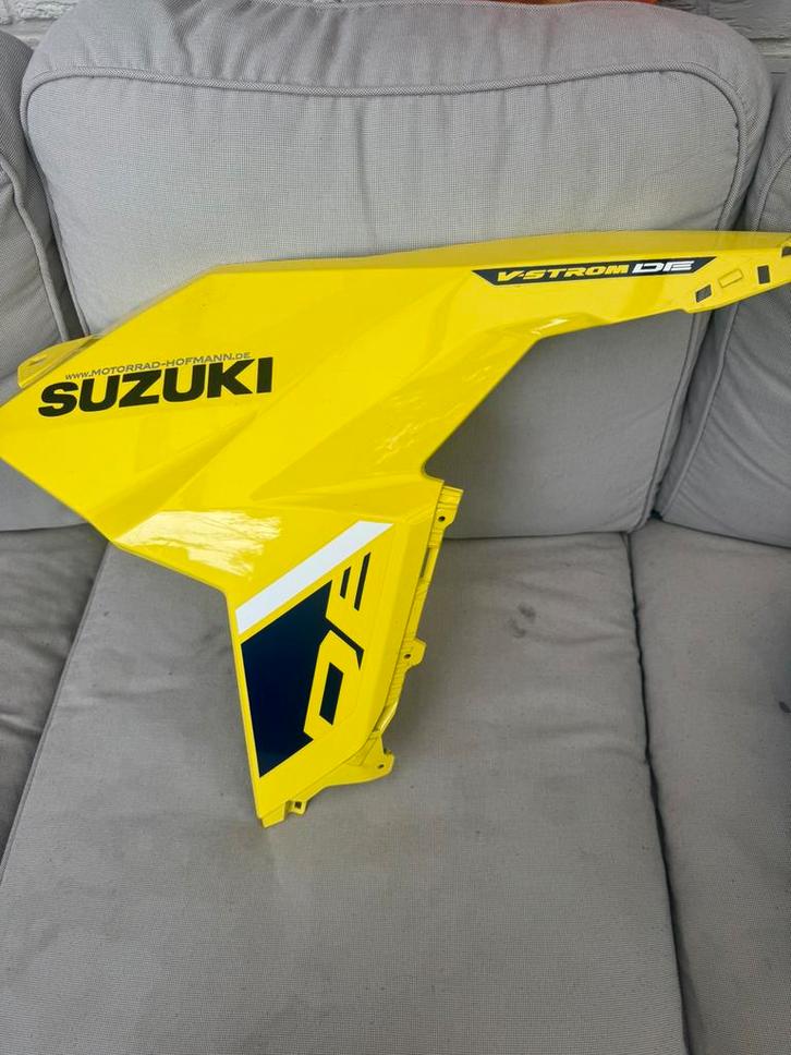 Suzuki Vstrom 800 rechter zijkuip Geel, Motos, Pièces | Suzuki, Enlèvement