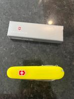 Victorinox Spartan Stayglow zakmes, Caravanes & Camping, Outils de camping, Neuf