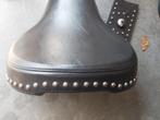 Harley Davidson zadel met studs, Motoren