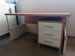 Bureau uit kwalitatief materiaal, Huis en Inrichting, Bureaus, Ophalen, Zo goed als nieuw, Bureau