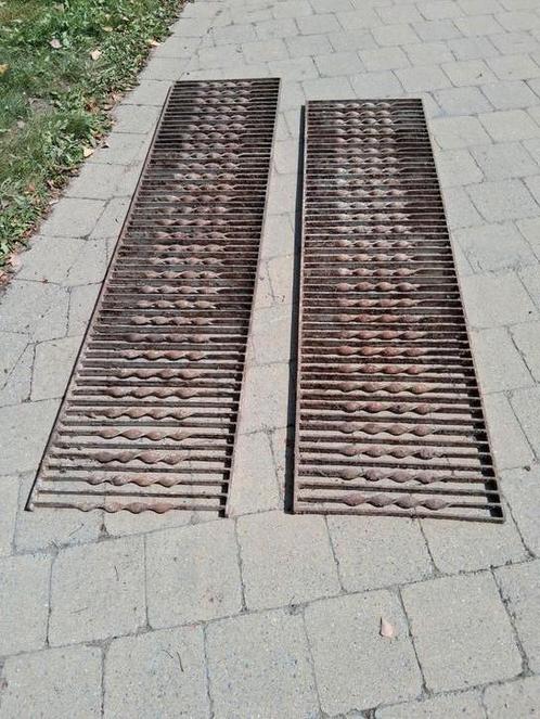2 roosters in staal/smeedijzer, Doe-het-zelf en Bouw, Metalen, Gebruikt, IJzer, Ophalen