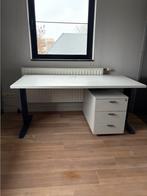 bureau/ naaitafel/ hobbytafel, Hobby & Loisirs créatifs, Dessin, Enlèvement, Utilisé